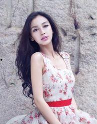 明星网红小孩女生是谁,揭秘明星网红小孩女生背后的故事