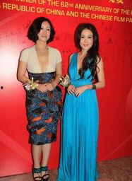 女明星网红合照照片真实,女明星网红亲密合照，展现娱乐圈友谊新风尚