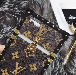 手机壳明星网红同款,揭秘手机壳界的潮流风向标