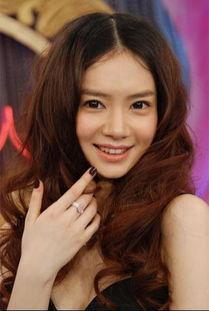 青岛女明星网红是谁,闪耀网络的新星风采