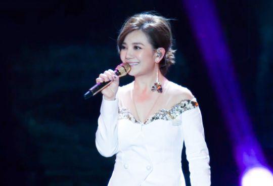 明星网红的名字有哪些,揭秘明星网红的璀璨魅力