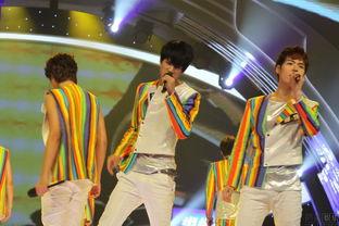 明星网红组合壁纸高清,时尚潮流的视觉盛宴